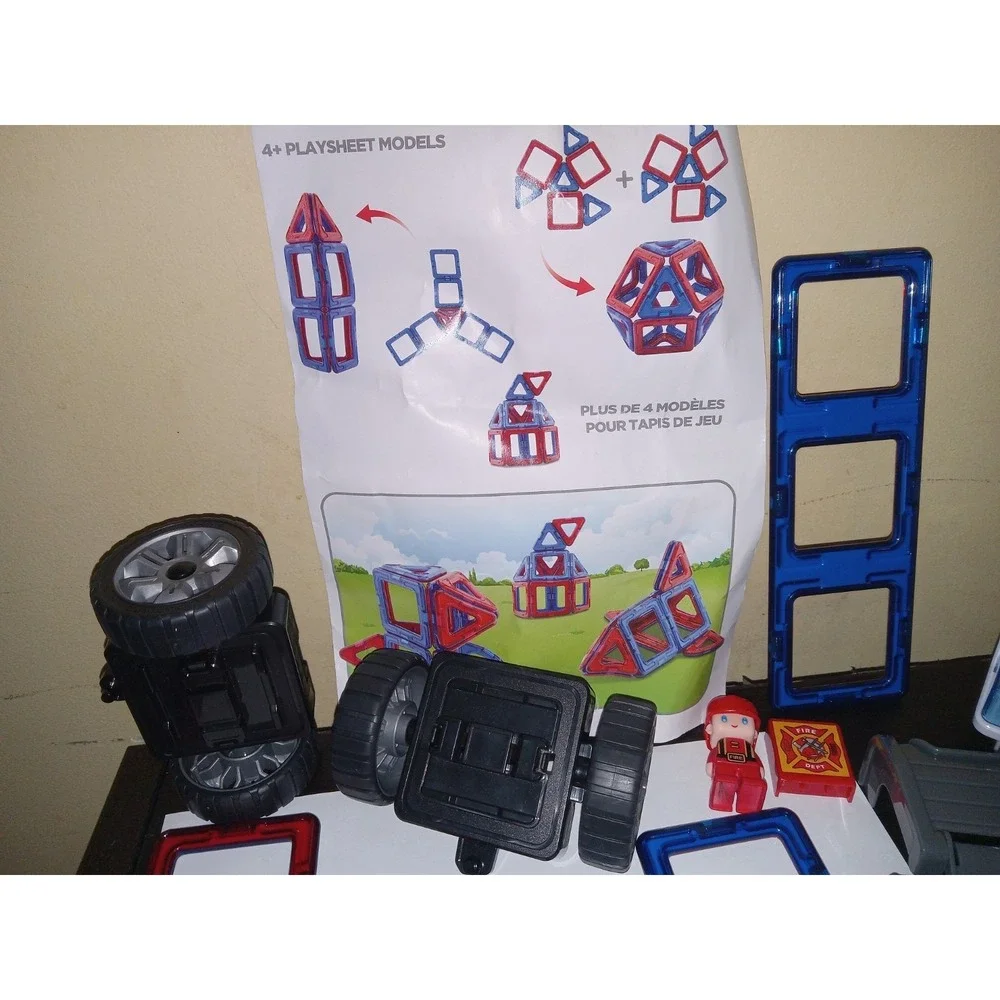 MAGFORMERS‎ ~ MAGNETIC BUILDING TILES - SQUARES TRIANGLES ++ Stem Learning